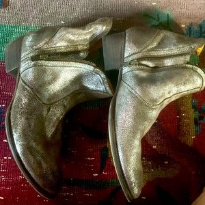 Seychelles Distressed Silver Cowboy style Leather booties